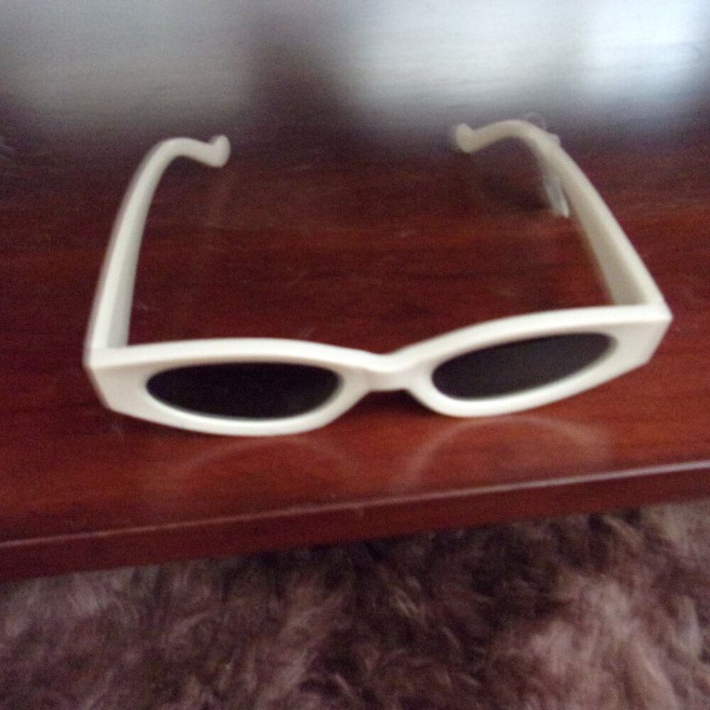 New Womens Nordstrom Slim Oval Square Off Cream Sunglasses
